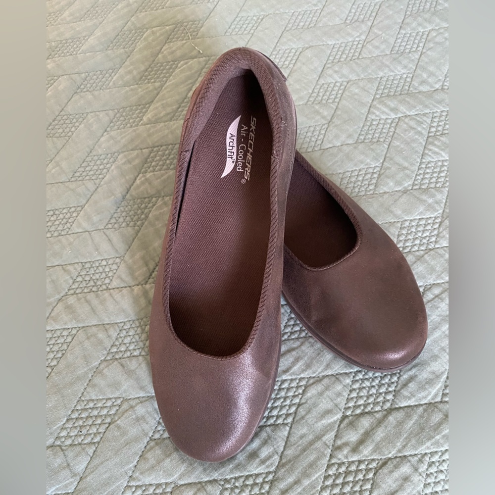 Skechers flats